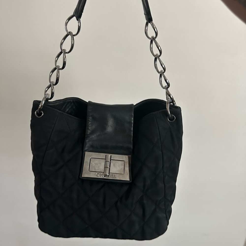 CHANEL Black Quilted Shoulder Bag